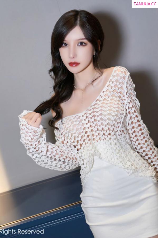 周于希dummy  魅惑女神周于希 洁白多姿的上衣第10张图片
